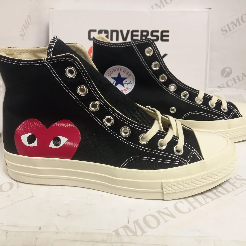 UK 7 CONVERSE PLAY EDITION COMME DES GARCONS HIGH TOP TRAINERS 