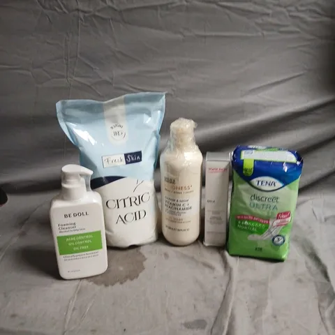 APPROXIMATEY 20 ASSORTED HEALTH AND BEAUTY PRODUCTS TO INCLUDE - TENA DISCREET ULTRA PADS - FRESH SKIN CITRIC ACID POUCH AND TOPICREM CORRECTIVE NIGHT CREAM