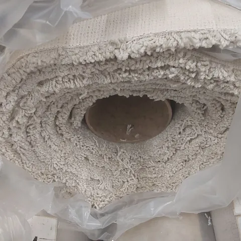 ROLL OF QUALITY ULTIMATE IMPRESSIONS PRECIOUS CARPET - APPROXIMATELY 4.6 x 4m