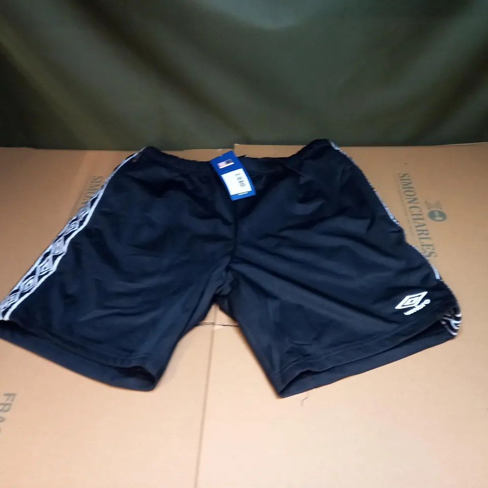 PAIR OF RETRO UMBRO SHORTS IN BLACK SIZE L
