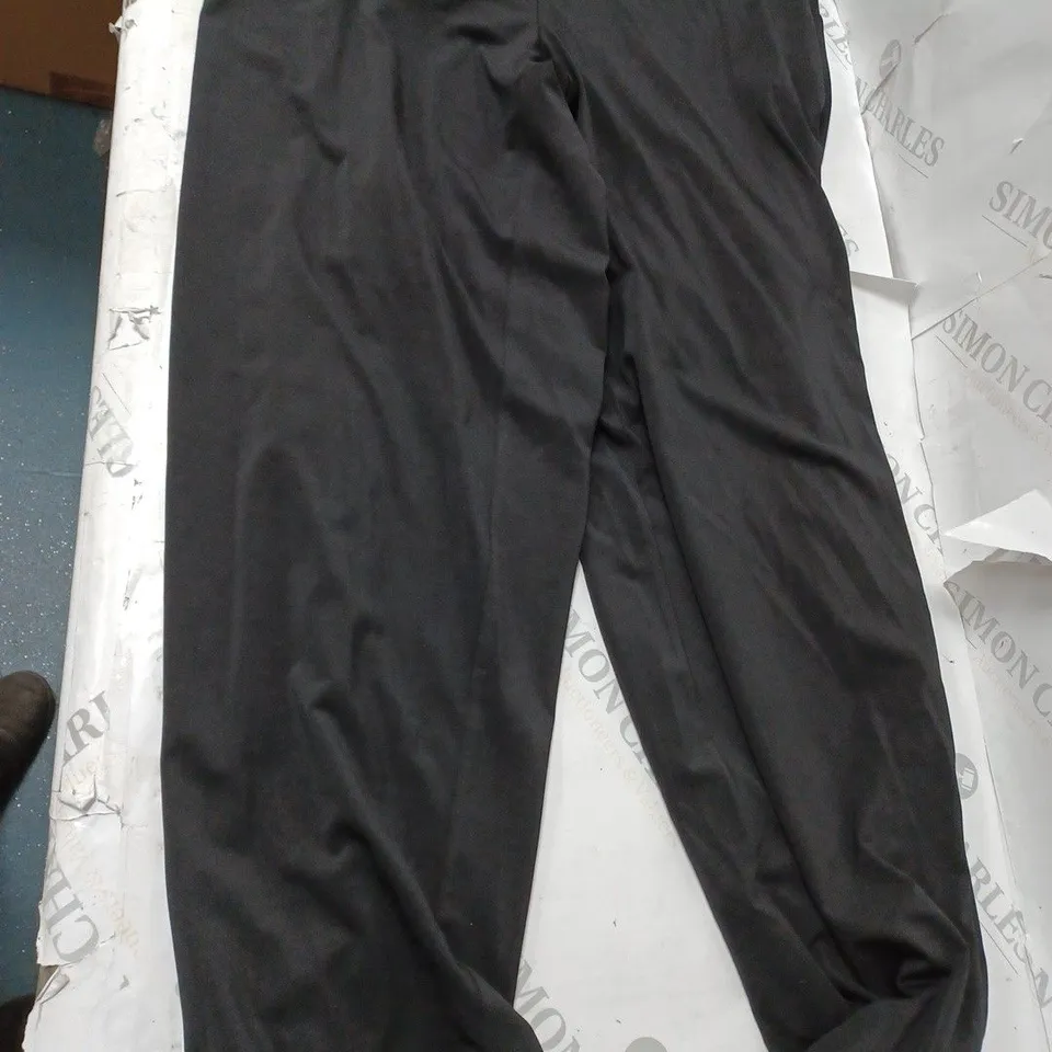 APPROXIMATELY 10 CLOTHING INCLUDING: LEATHER STYLE JUMPERS BY KIM AND CO AND BLACK WIDE LEG TROUSERS (ALL OF DIFFERENT SIZES AND COLOURS)