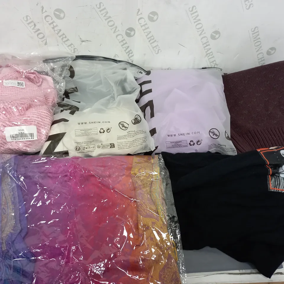 LARGE BOX OF ASSORTED CLOTHING ITEMS TO INCLUDE TROUSERS, JUMPERS AND DRESSES