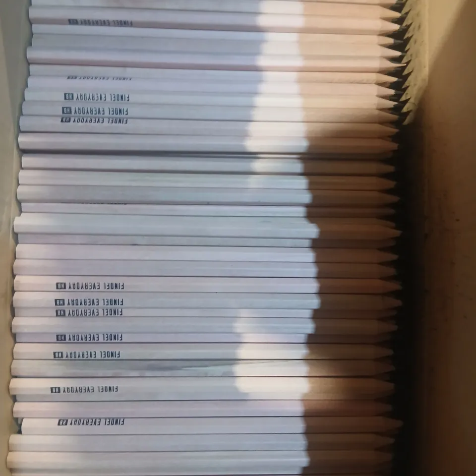 APPROXIMATELY 1500 HB PENCILS