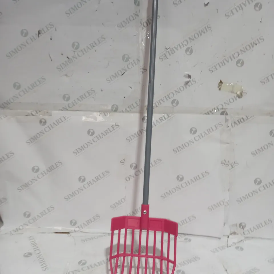 GRAVEL SHOVEL - PINK - COLLECTION ONLY 