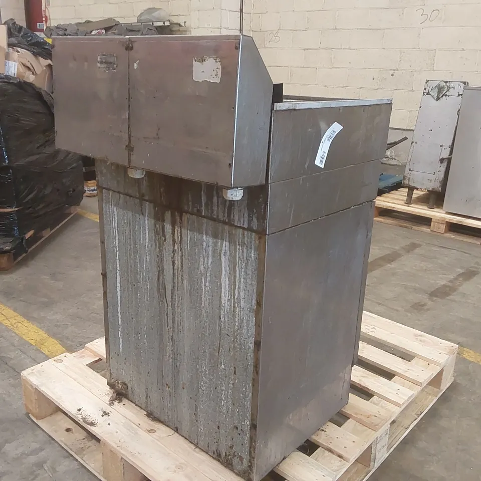 COMMERCIAL TWIN TANK FRYER