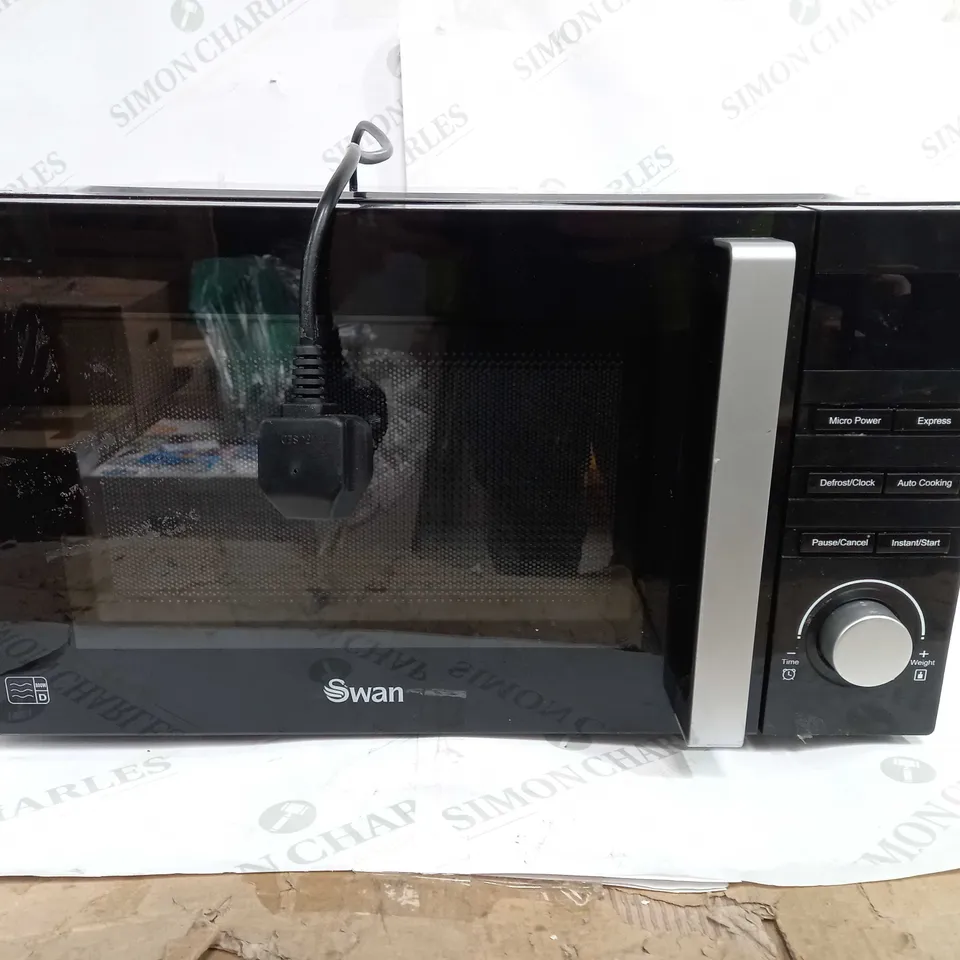 SWAN 23L MICROWAVE IN BLACK RRP £119.99