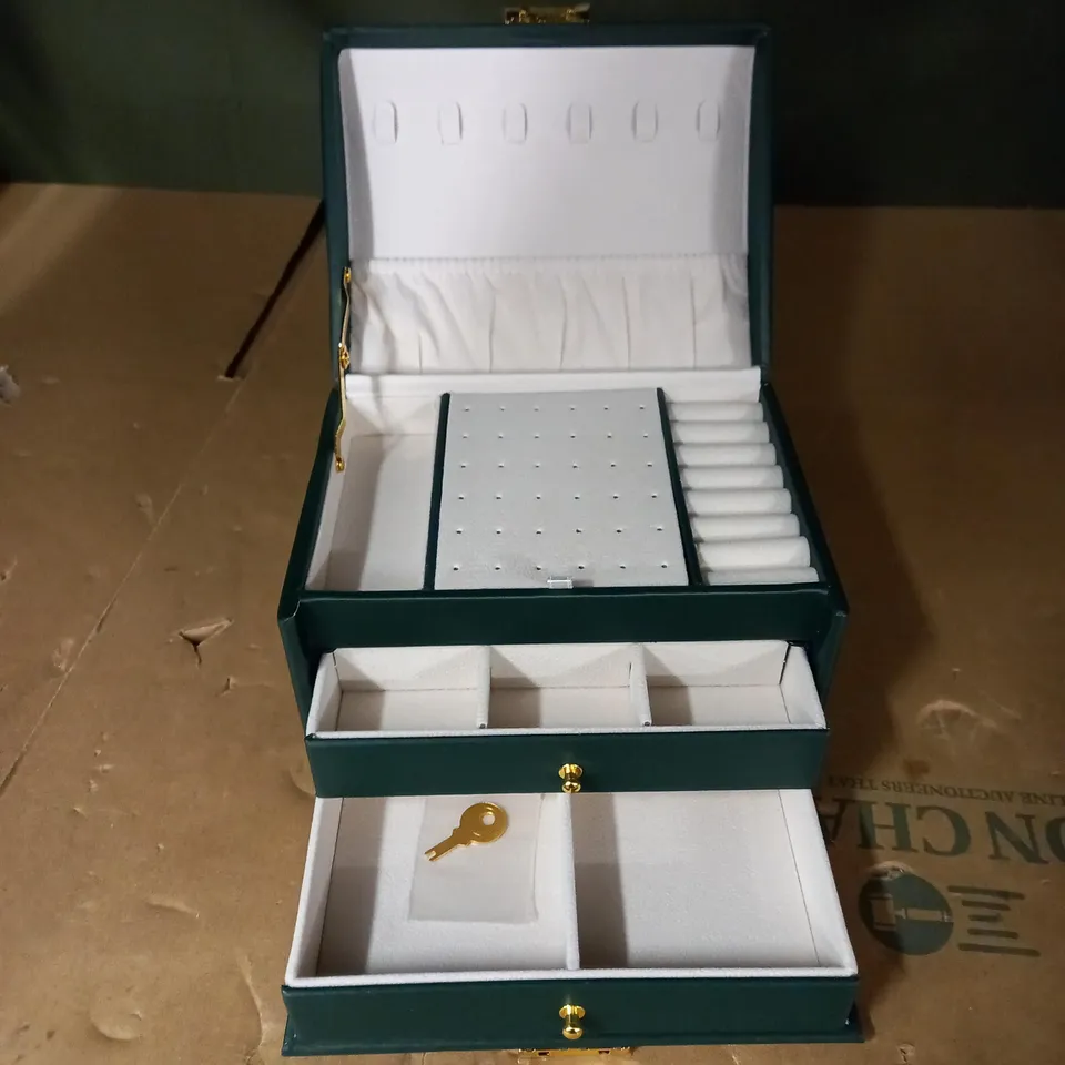 GREEN JEWELLERY STORAGE BOX 