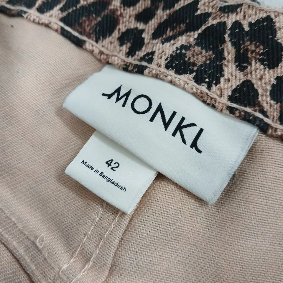MONKI LEOPARD PRINT TROUSERS – UK 14 (EU 42) MADE IN BANGLADESH