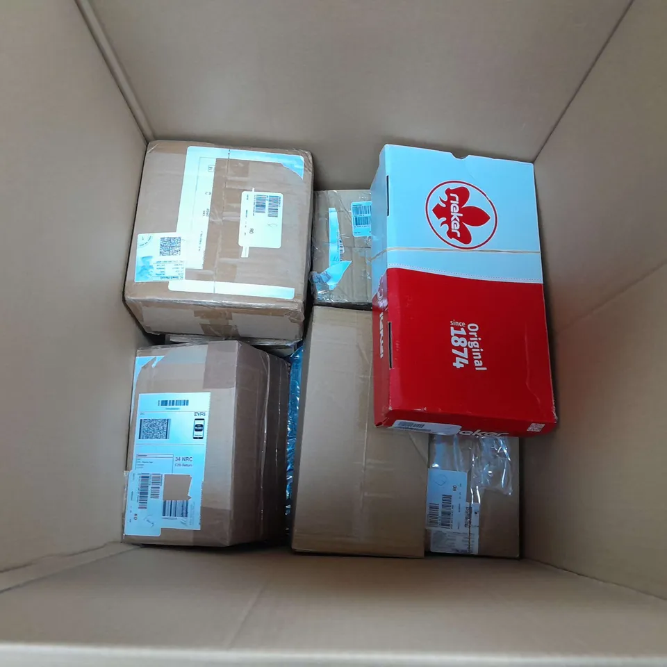 BOX OF APPROXIMATELY 12 ASSORTED ITEMS TO INCLUDE - GAZEBO SIDE WALL, COZEE HOME KING BEDSET, AND KINGSLEY CROSSBODY BAG ETC. 