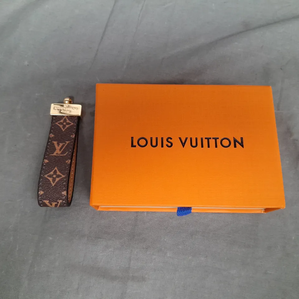 LOUIS VUITTON KEY CHAIN 