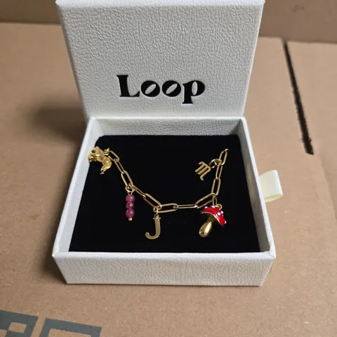 BOXED LOOP GOLD TONE CHARM BRACELET - CHARMS INCLUDE LETTERS J & M