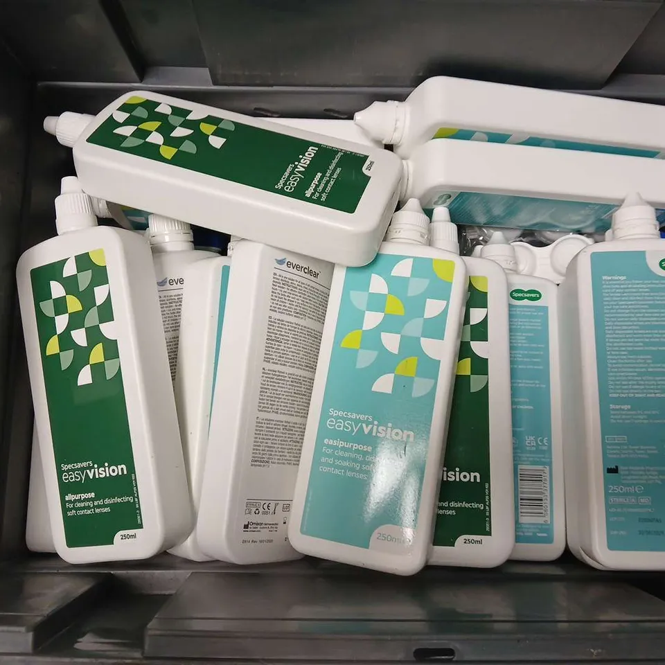 APPROXIMATELY 20 ASSORTED EYECARE & HEALTHCARE PRODUCTS TO INCLUDE SPECSAVERS EASYVISION, EVERCLEAR REFRESH, ETC - COLLECTION ONLY