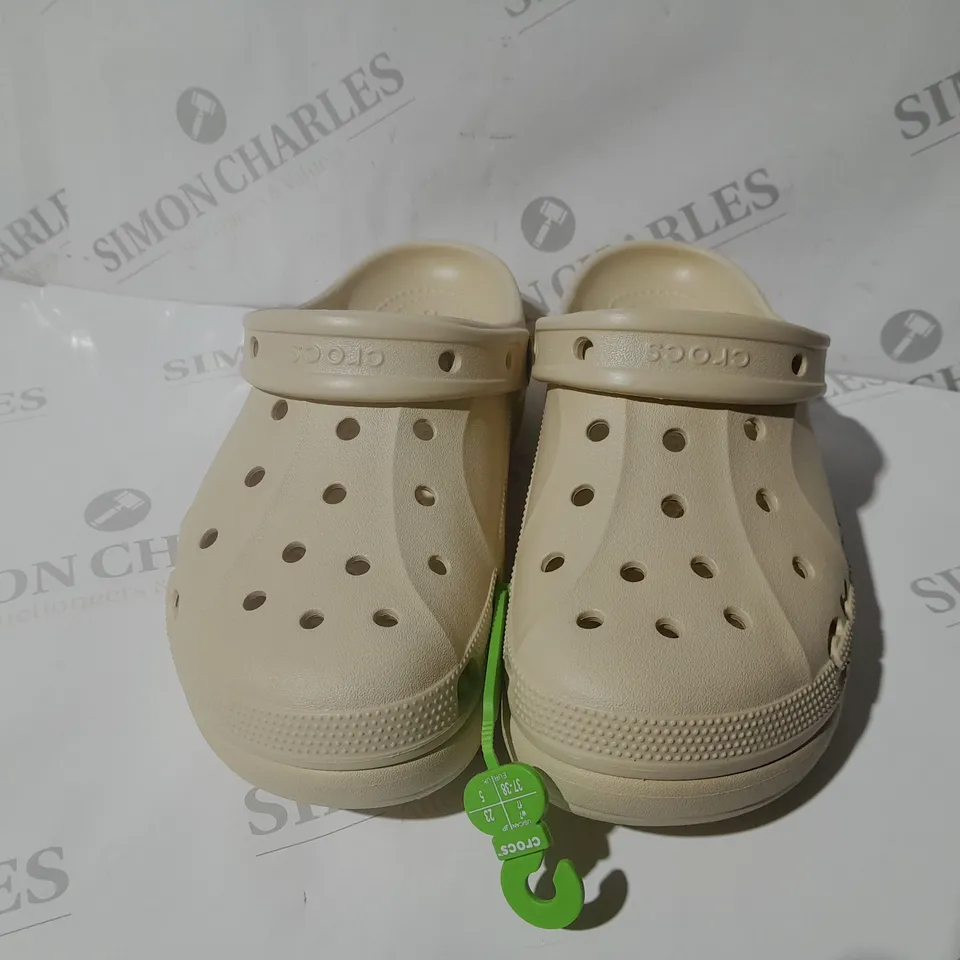 CROCS BAYA PLATFORM CLOG - ULK 5 