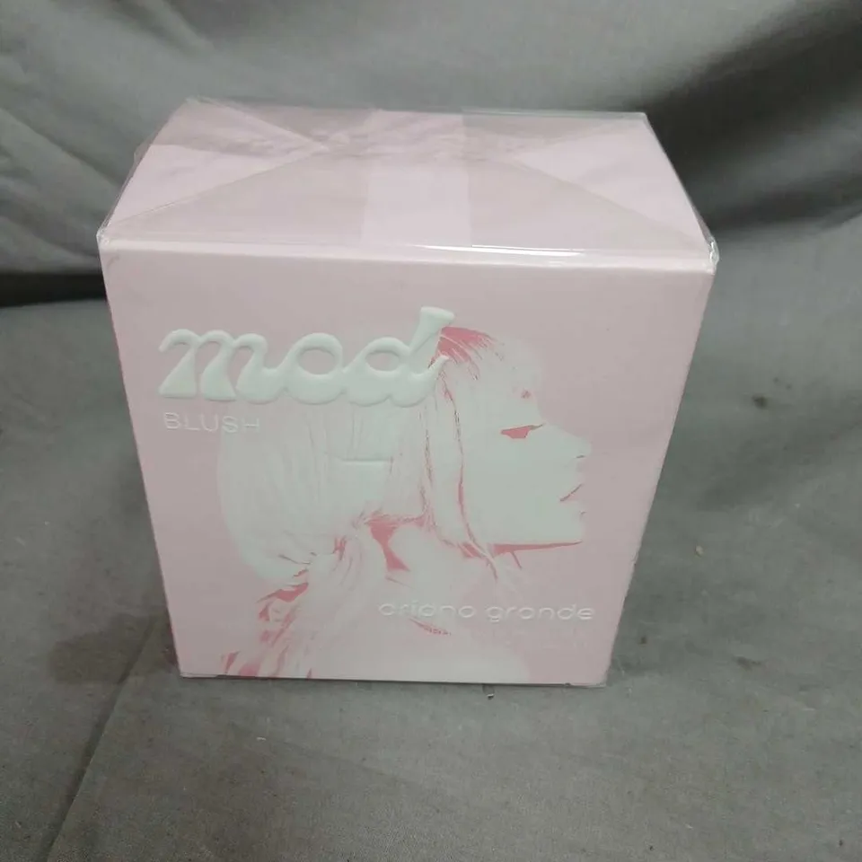BOXED AND SEALED MOD BLUSH ARIANA GRANDE EAU DE PARFUM 30ML