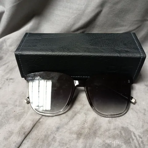 OJO SHIELD SQUARE OYE BLACK GREY GREEN