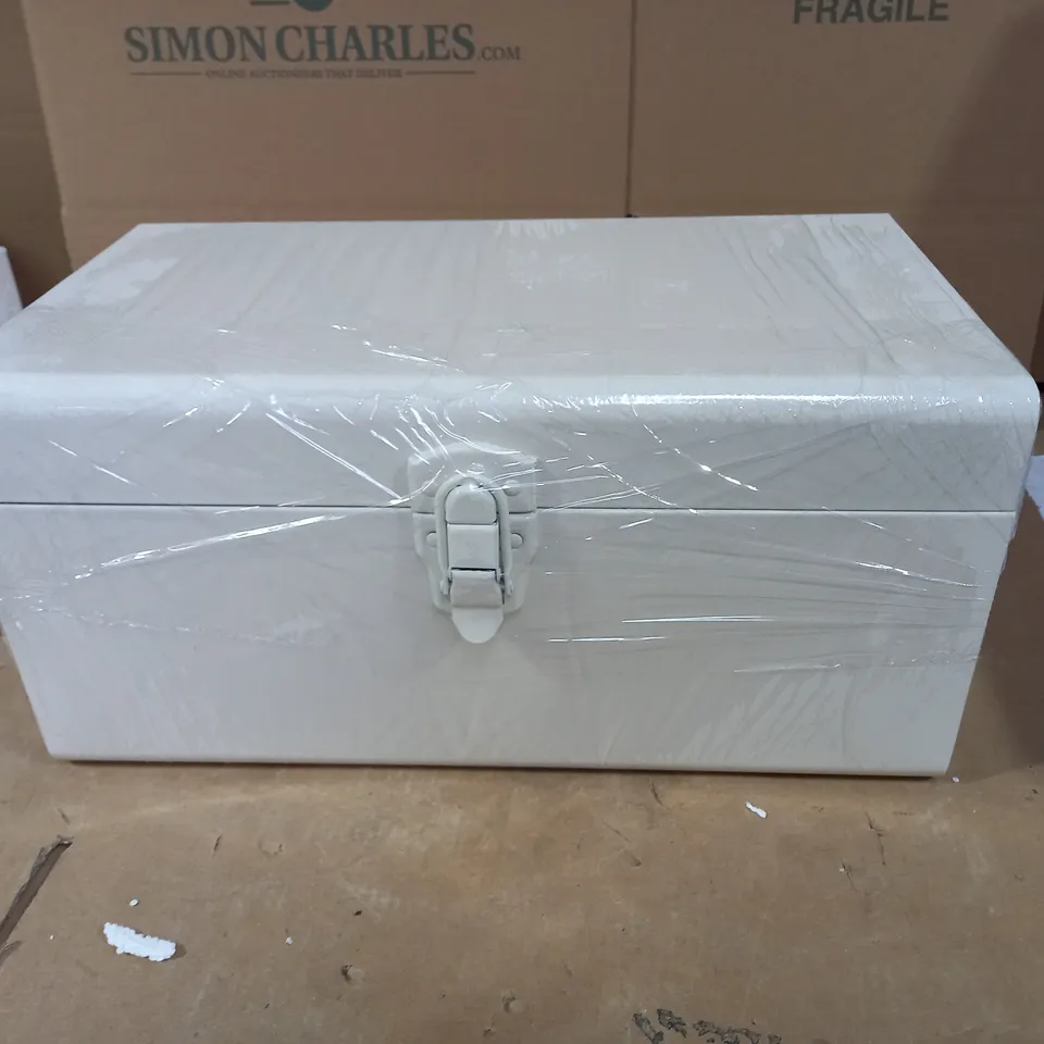 BUNDLEBERRY KITCHEN TRUNK - CREAM