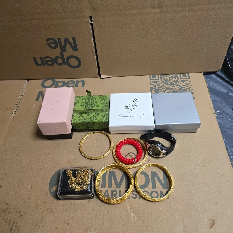 TOTE OF APPROXIMATELY 25 ASSORTED JEWELLERY/WATCH ITEMS