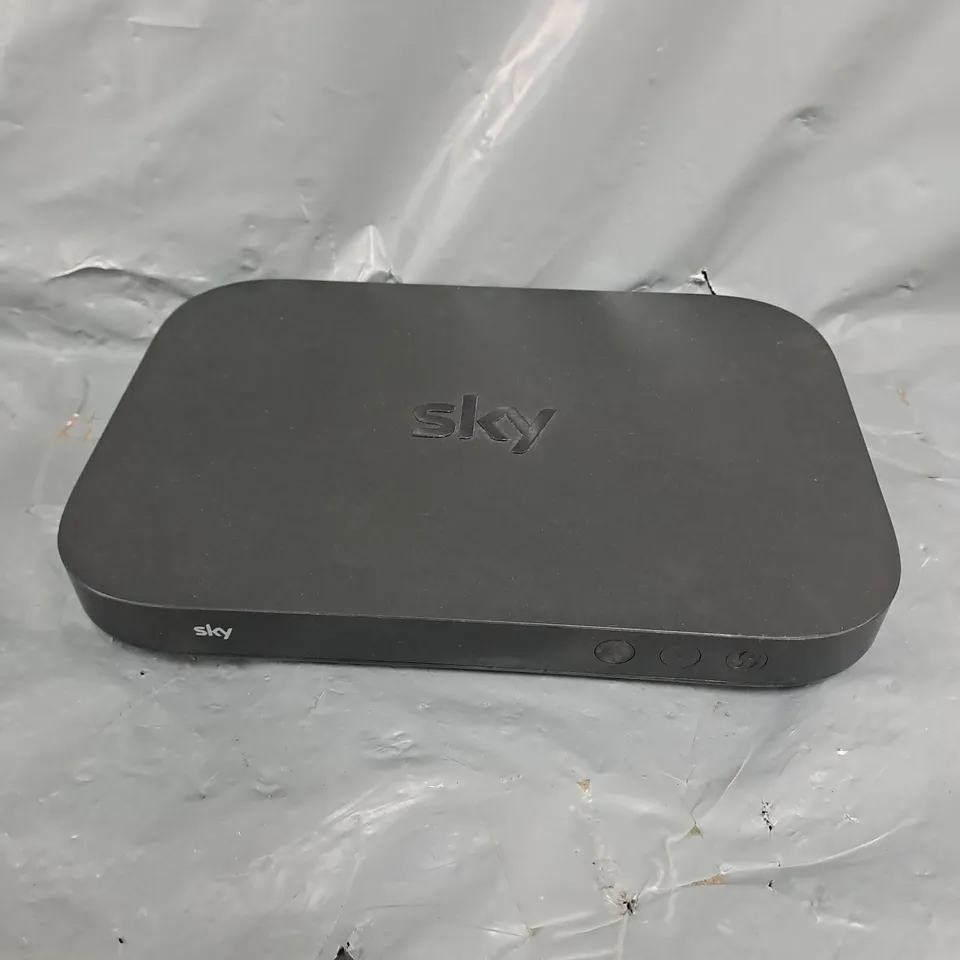 SKY EM150Q MINI BOX 