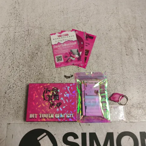 THE GEM TRAP DIY TOOTH GEM KIT – PINK BOX