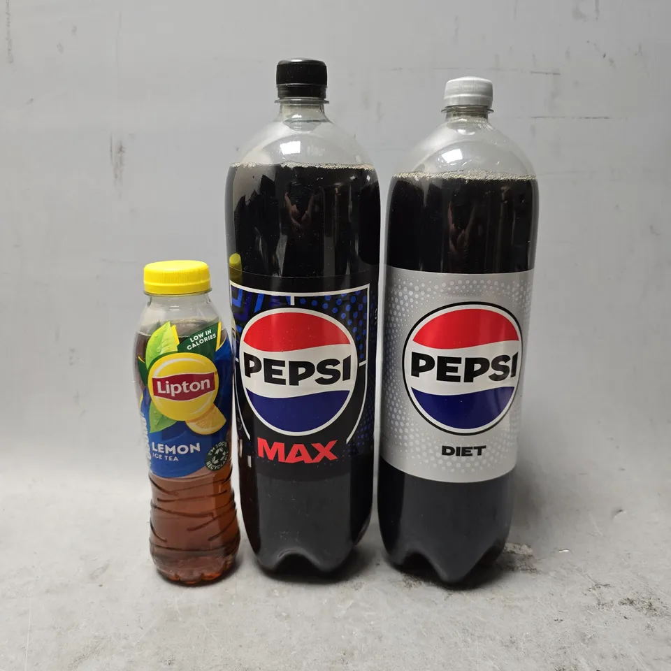 APPROXIMATELY 5 ASSORTED DRINKS ITEMS TO INCLUDE - PEPSI DIET , PEPSI MAX , LIPTON LEMON ICE TEA 