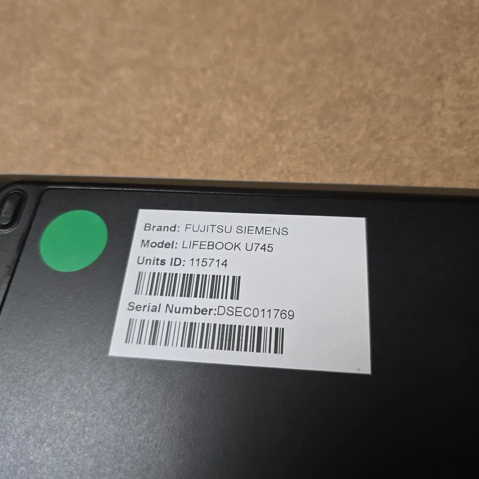 FUJITSU SIEMENS LIFEBOOK U745 LAPTOP