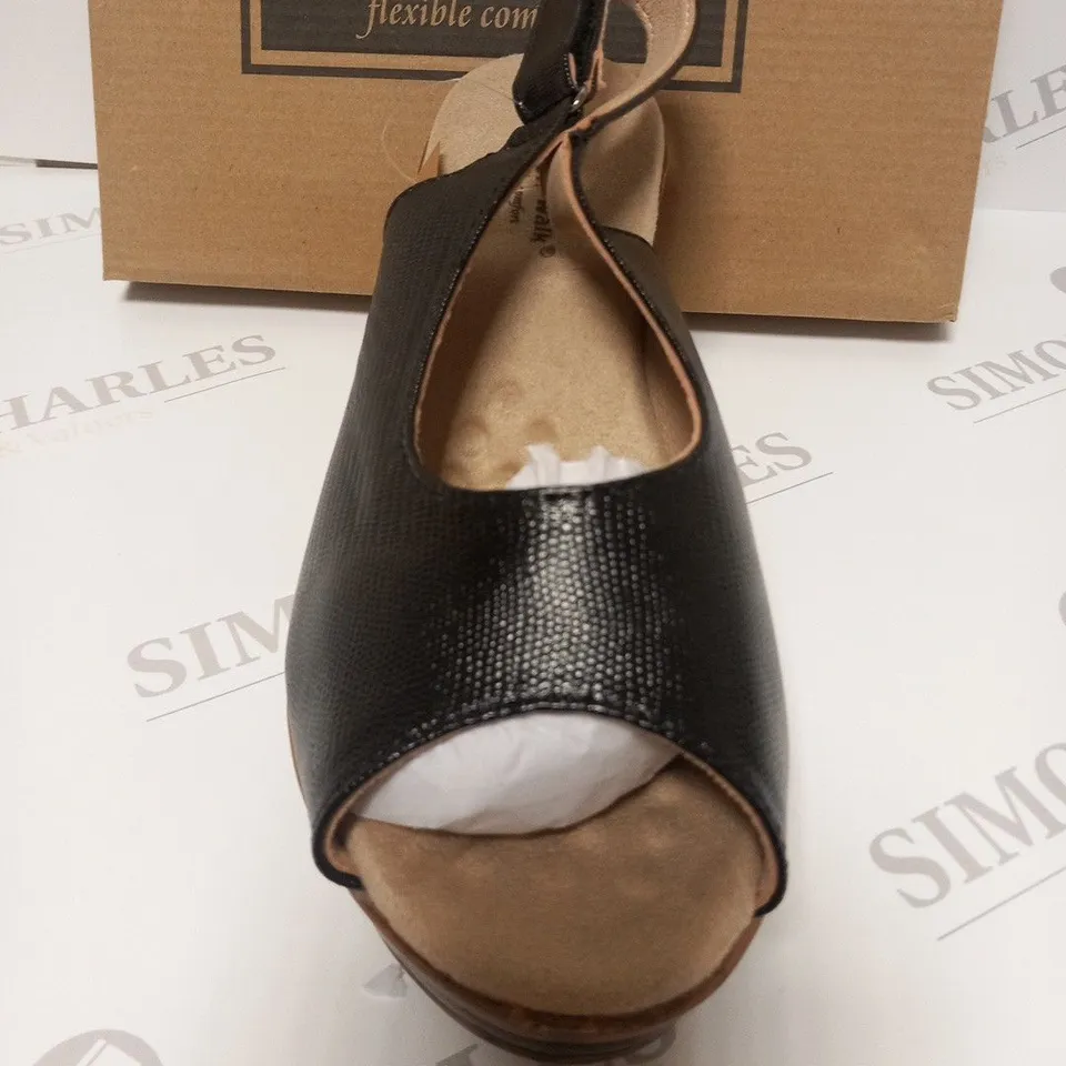BOXED PAIR OF CUSHION WALK BLACK STRAPPY WEDGE HEELED SHOES - SIZE 7
