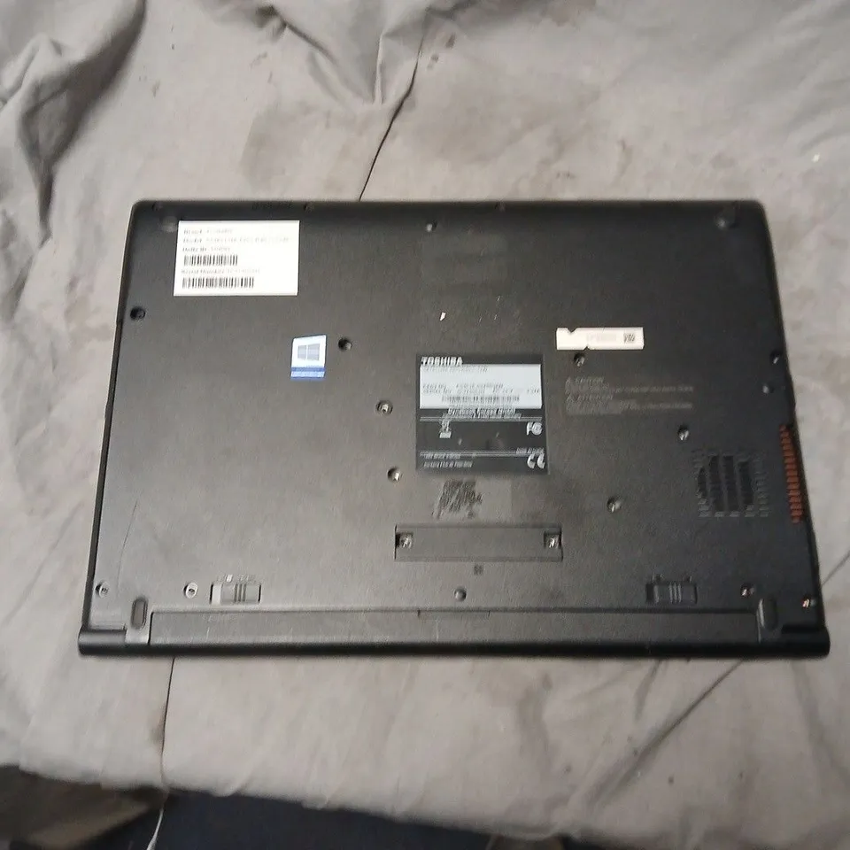 TOSHIBA SATELLITE PRO R40C LAPTOP 
