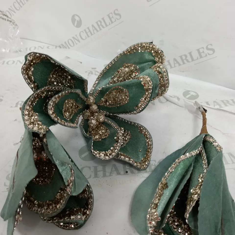 ALISON CORK SET OF 3 VINTAGE STYLE CLIP ON FLOWERS