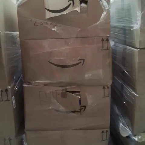 PALLET CONTAINING A LARGE QUANTITY OF PHONE CASES,SCREEN PROTECTORS 