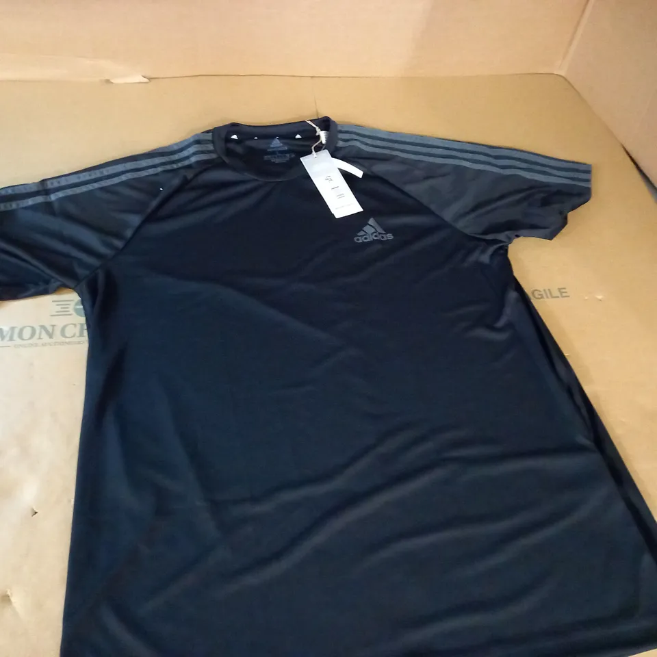 ADIDAS PRIME GREEN BLACK T-SHIRT - L
