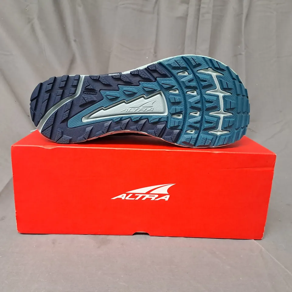 BOXED PAIR OF ALTRA W TIMP 4 SHOES IN TEAL UK SIZE 7.5