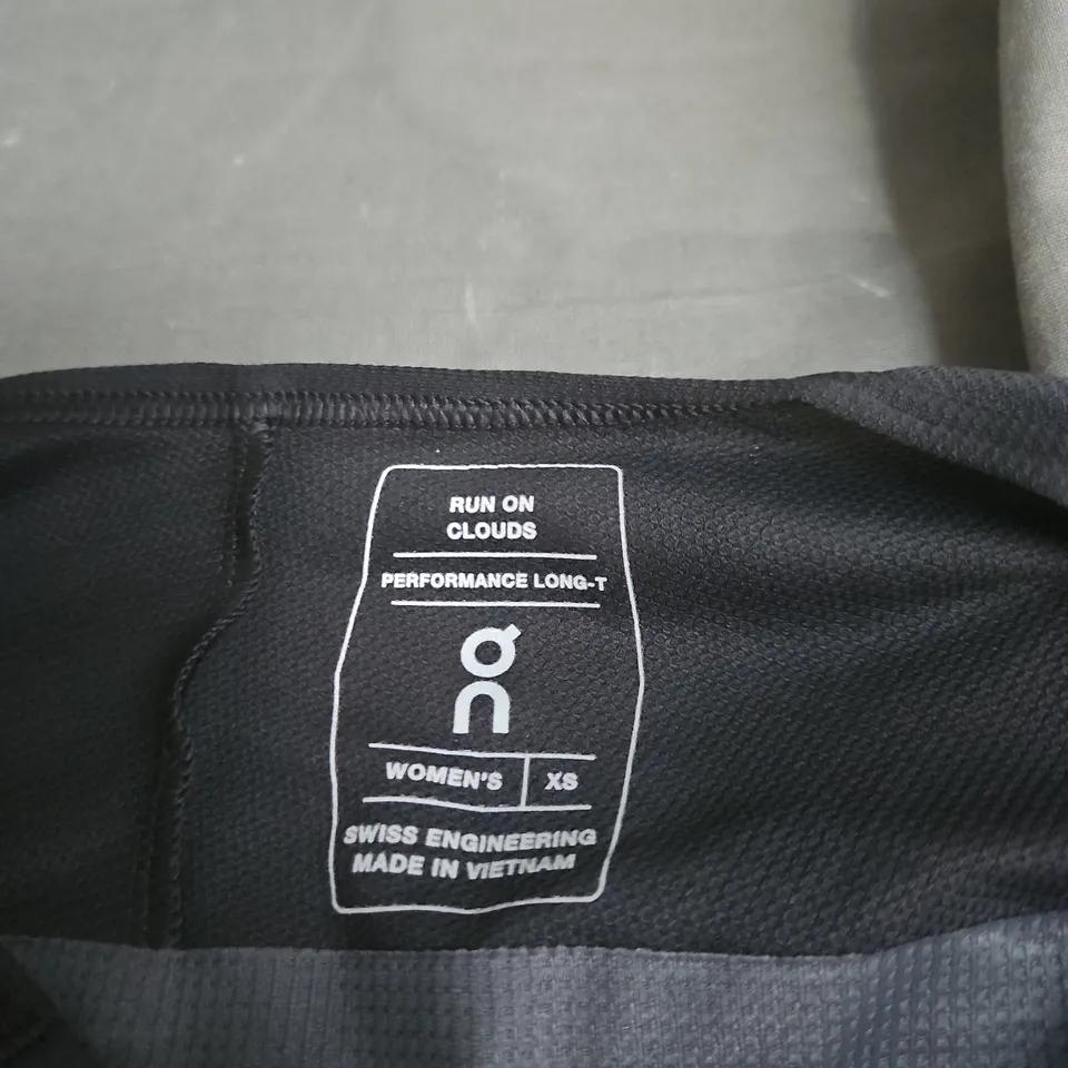 ON RUNNING WOMEN'S PERFORMANCE LONG-T TOP – UK 6 (XS) 