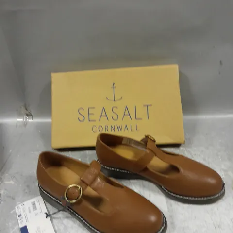 BOXED PAIR OF SEASALT CORNWALL DAISY TRAIL SHOE LEATHER RICH TAN UK 6