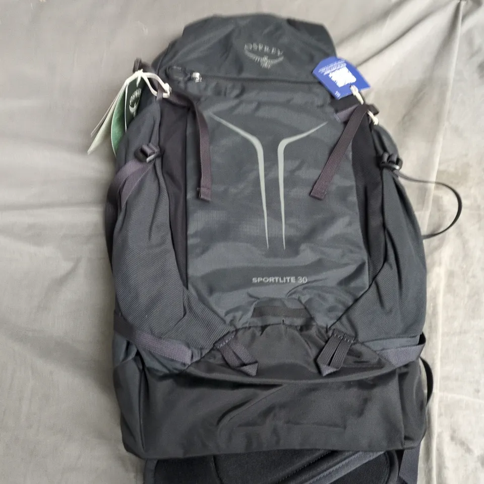 OSPREY SPORTLITE 30 RAVEN BLACK OS HIKING BACKPACK