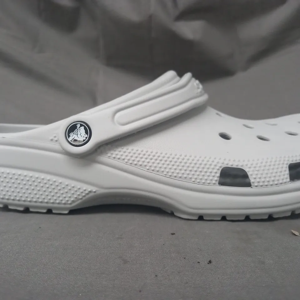 PAIR OF CROCS CLASSIC CROCS IN GREY UK SIZE M10/W11