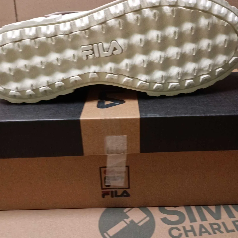 FILA SANDBLAST WHITE JUNIOR SNEAKERS – SIZE 5.5 JNR