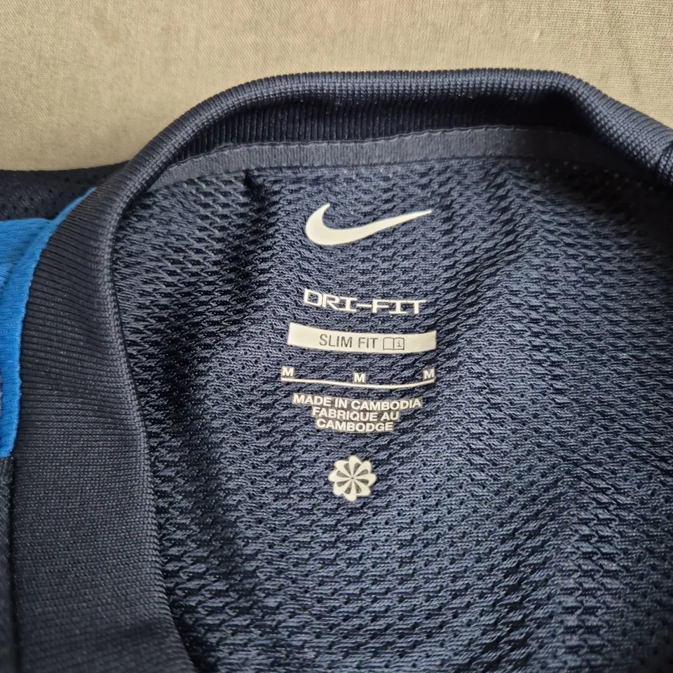 NIKE DRI-FIT SLIM FIT SPORT T-SHIRT – NAVY WITH BLUE PANELS, SIZE M
