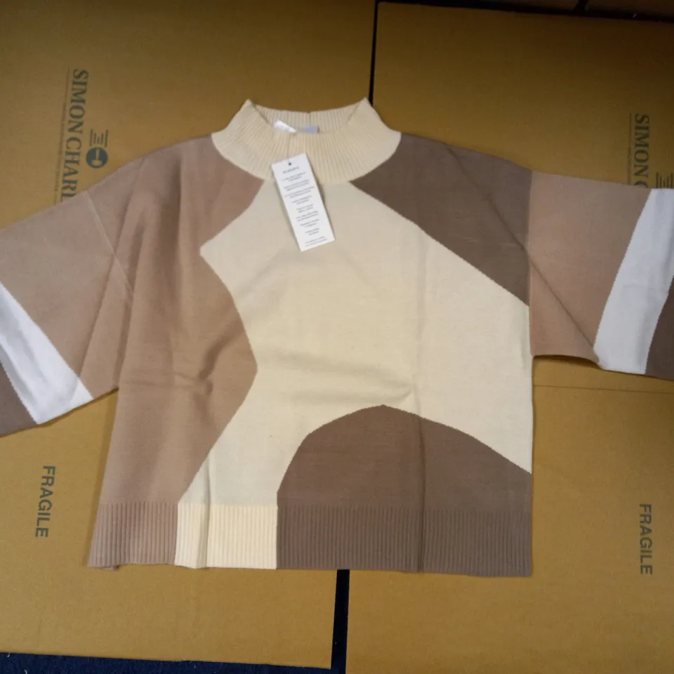 BRAND NEW MARLAWYNNE GEOMETRIC JUMPER SIZE XL