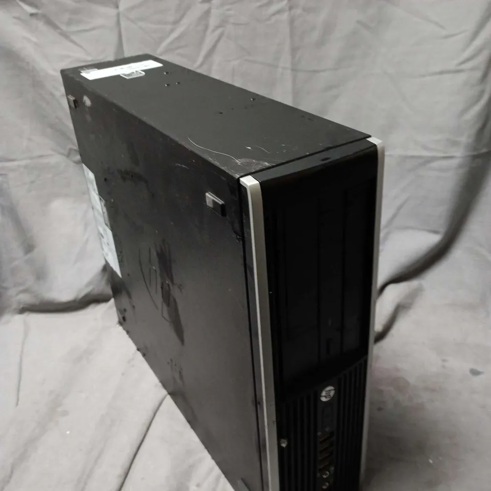 HP COMPAQ ELITE 8300 DESKTOP COMPUTER 