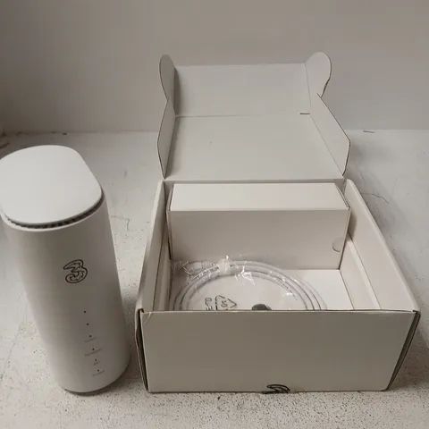 THREE MC888 5G HUB