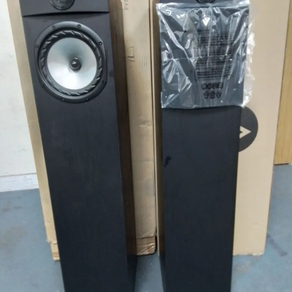 FYNE AUDIO F302I SPEAKER PAIR - 2 BOXES