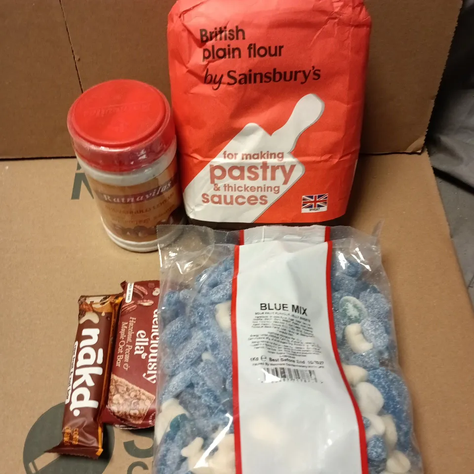 APPROXIMATELY 10 ASSORTED FOOD/DRINK PRODUCTS TO INCLUDE BLUE MIX SWEETS, PLAIN FLOUR, CHICKPEAS ETC 