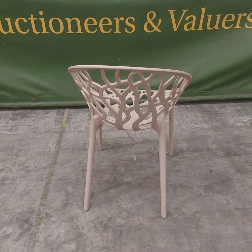 SET OF 4 BRAND NEW DESIGNER OUTDOOR GARDEN WEB EGG SHAPED CHAIRS 