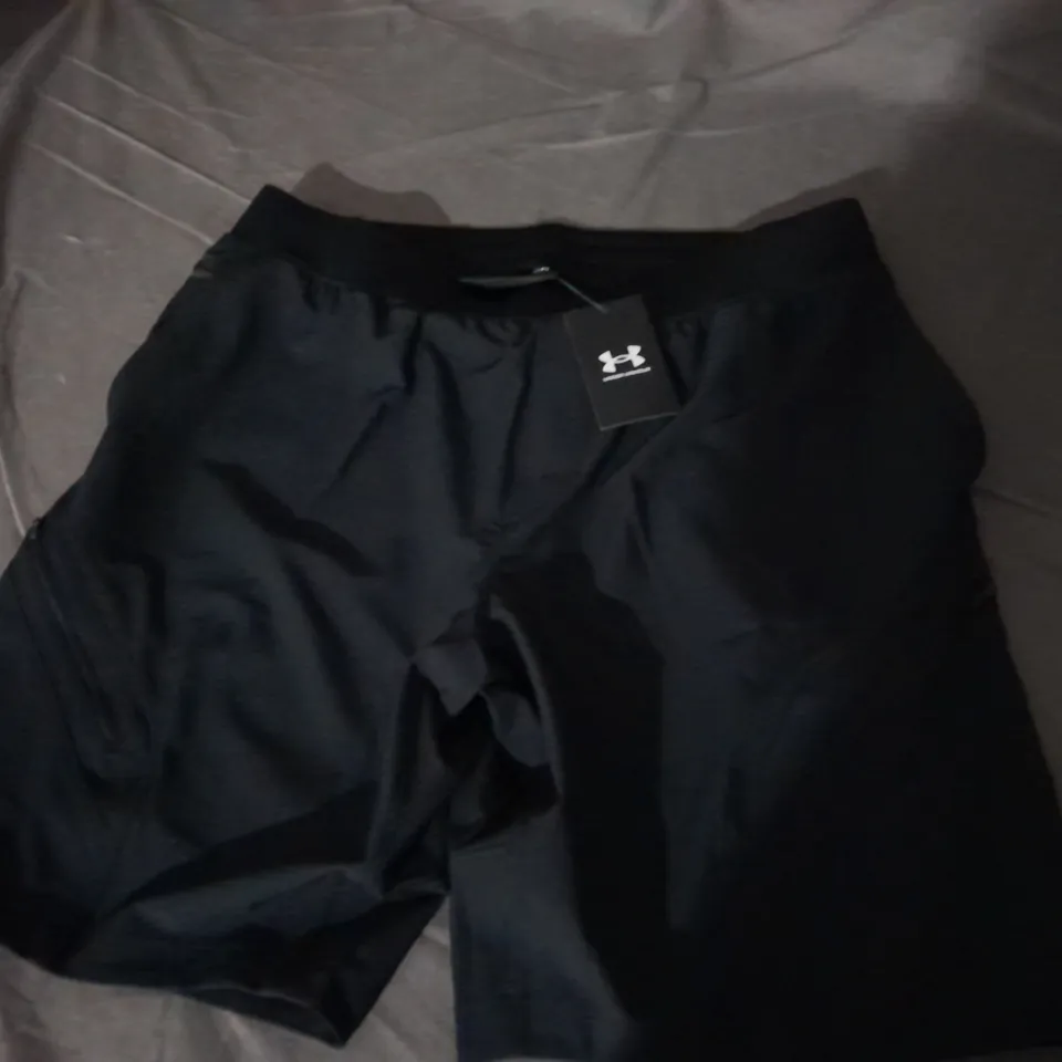UNDER ARMOUR MENS UNSTOPPABLE CARGO SHORTS SIZE XL
