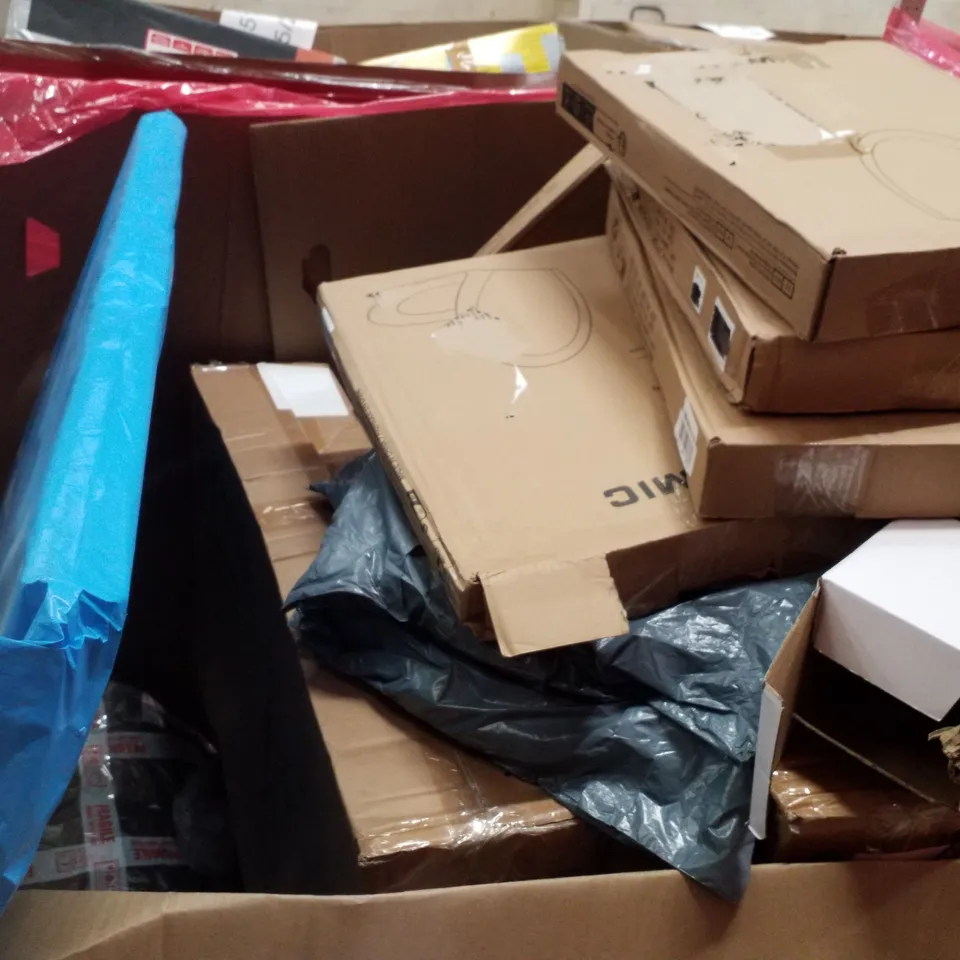 PALLET CONTAINING ASSORTED PRODUCTS INCLUDING BABY HIGH CHAIR, BLACK DESK RISER, TOILET SEAT, FOLDING PLASTIC TABLE & 20L DEHUMIDIFIER 