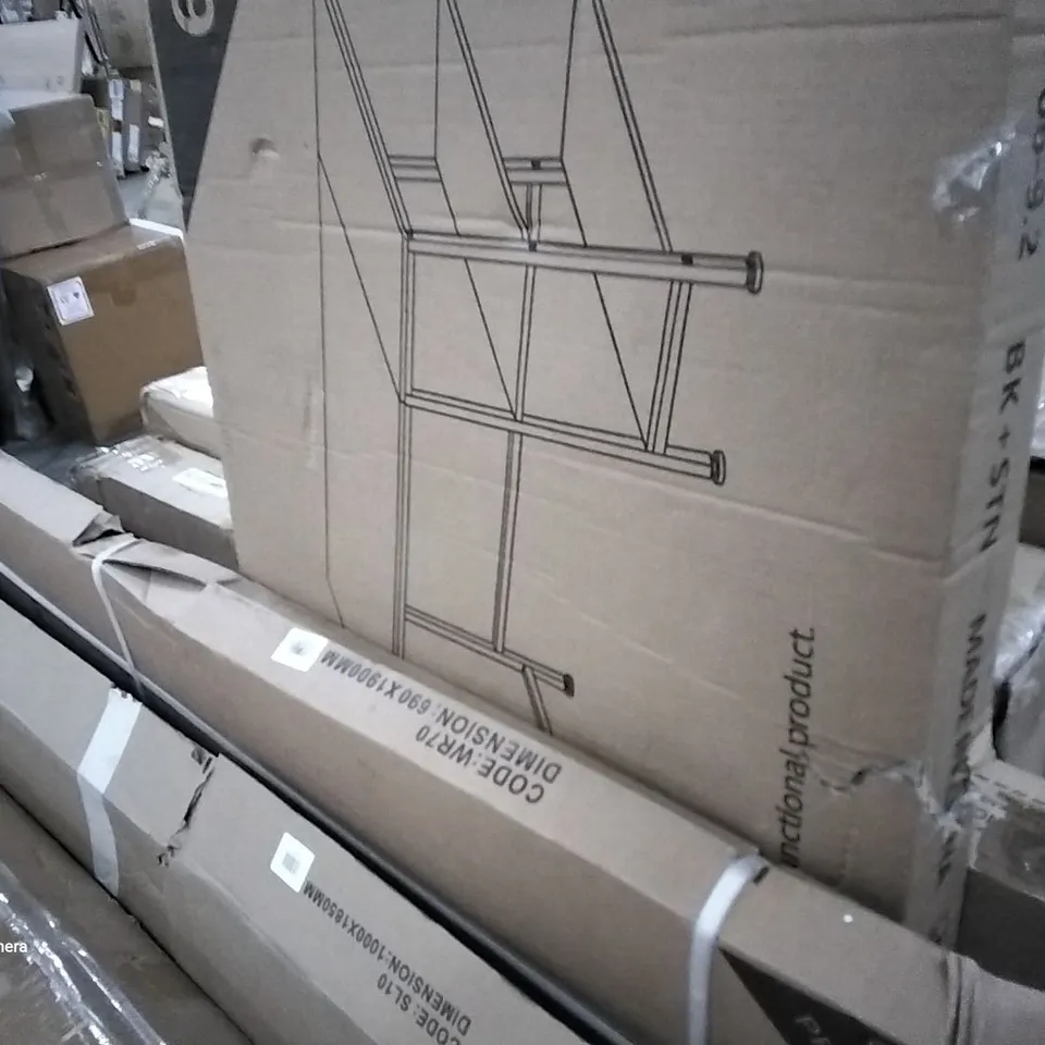 5 ASSORTED BOXED FURNITURE PARTS TO INCLUDE A COMPUTER DESK