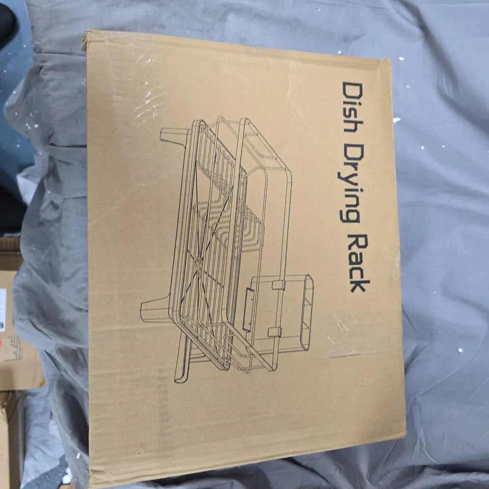 JOB LOT OF APPROXIMATELY 15 ASSORTED ITEMS TO INCLUDE: SMALL PEDAL BIN AND DISH DRYING RACK