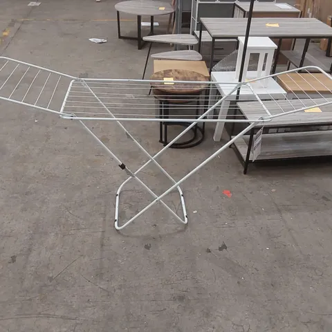 FOLDING WINGED CLOTHES AIRER 
