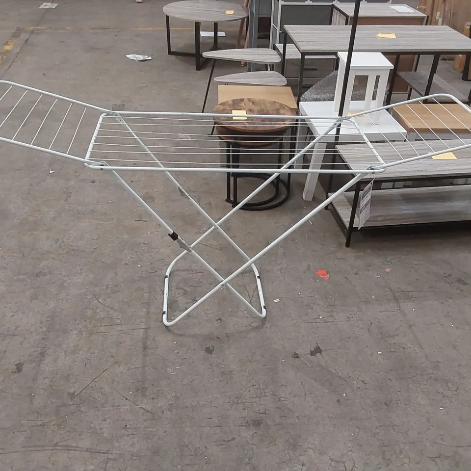 FOLDING WINGED CLOTHES AIRER 
