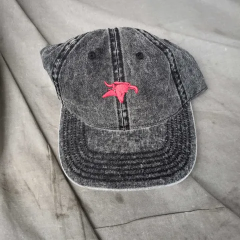 DENIM BASEBALL CAP WITH HEADIES EMBROIDERY
